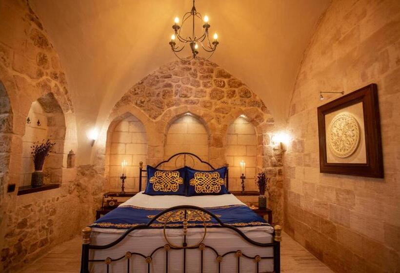 اتاق لوکس, Selçuklu Konağı