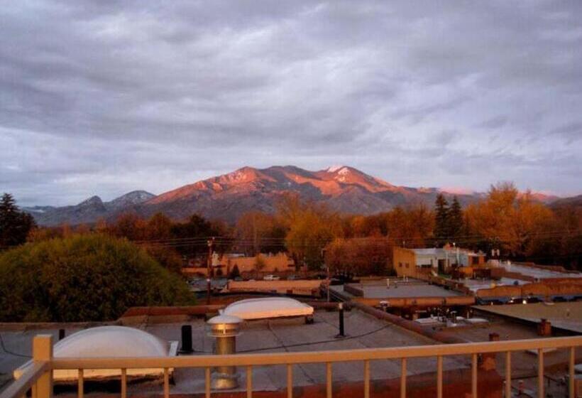 سوئیت با وان آب گرم, La Dona Luz Inn An Historic B&b