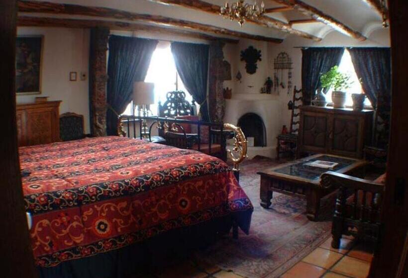 اتاق لوکس با تخت بزرگ, La Dona Luz Inn An Historic B&b