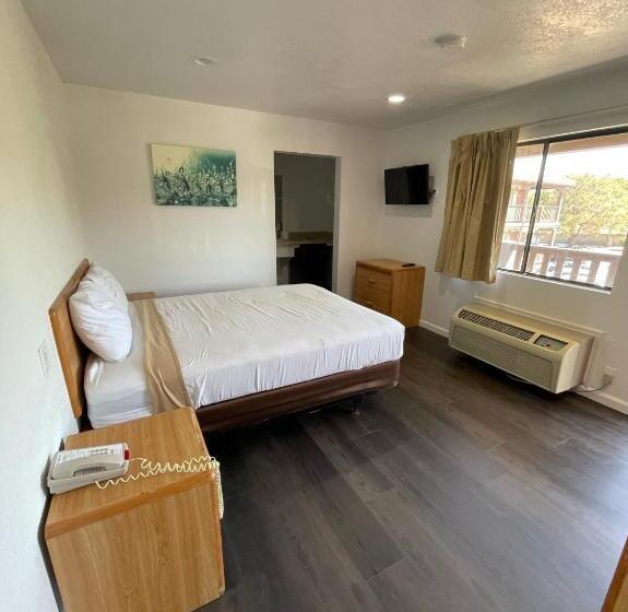 اتاق استاندارد, Palms Inn & Suites
