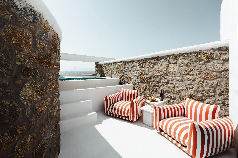 اتاق لوکس چهار تخته, Blue Ocean Homestay