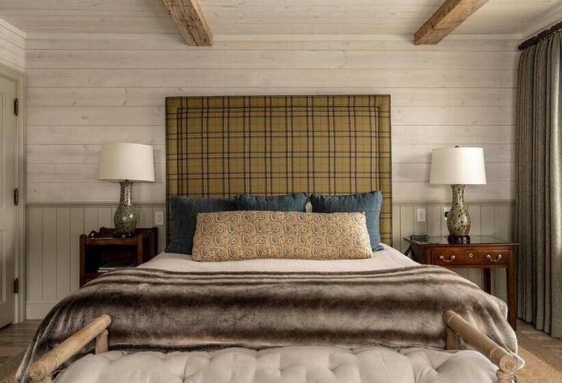 سوئیت با بالکن, Eleven Scarp Ridge Lodge