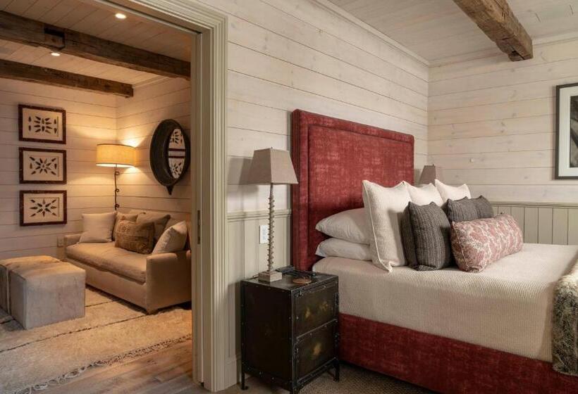 سوئیت با تخت بزرگ, Eleven Scarp Ridge Lodge