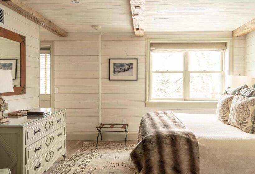 سوئیت با بالکن, Eleven Scarp Ridge Lodge