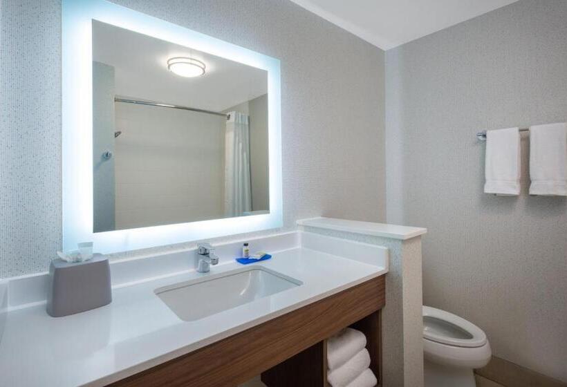 اتاق استاندارد برای معلولان, Holiday Inn Express & Suites   Chico, An Ihg