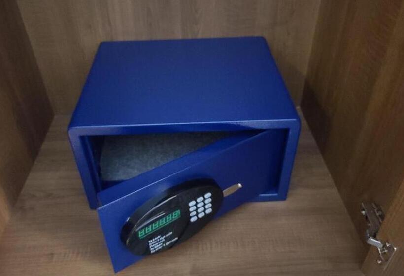 اتاق استاندارد با تخت بزرگ برای معلولان, Holiday Inn Express & Suites   Chico, An Ihg