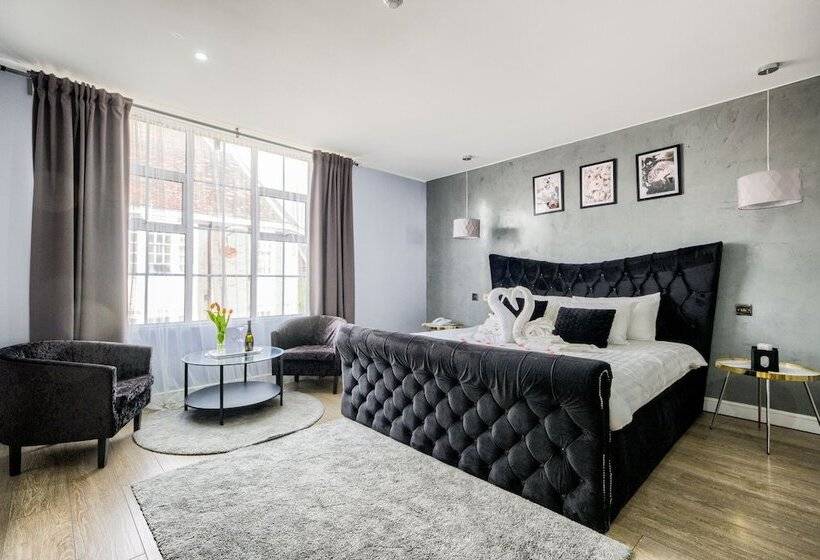 اتاق لوکس, Villare Leicester City Centre
