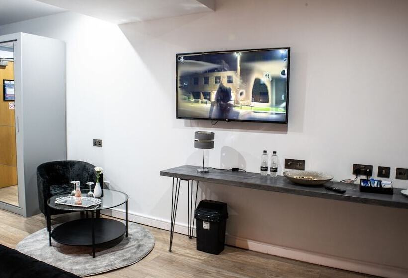 اتاق اجرایی, Villare Leicester City Centre