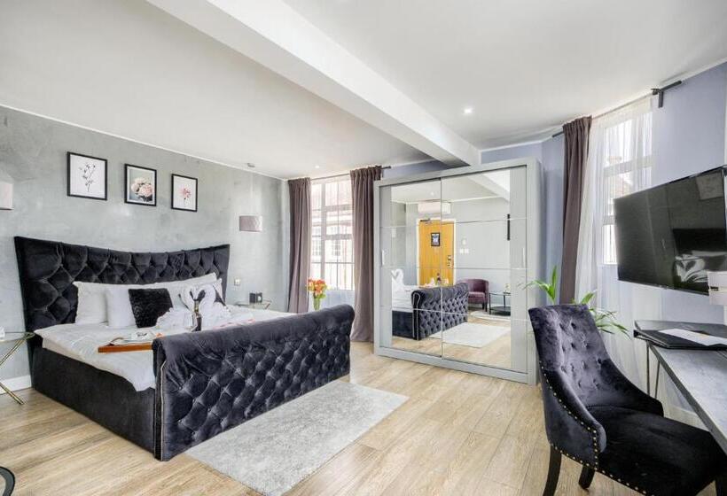 اتاق لوکس, Villare Leicester City Centre