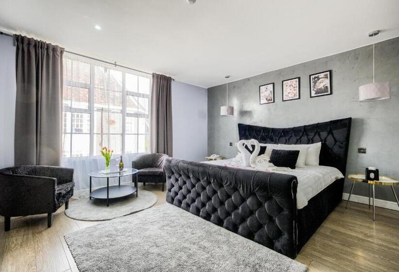 اتاق لوکس, Villare Leicester City Centre