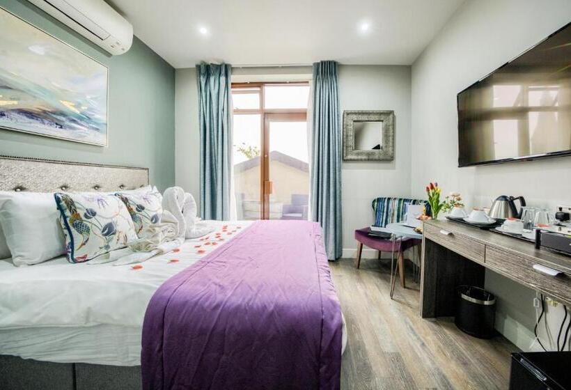 اتاق اجرایی, Villare Leicester City Centre