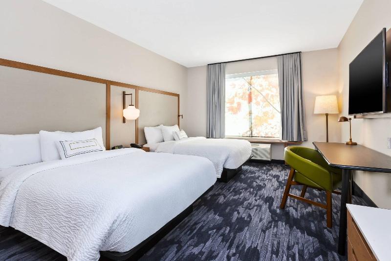Suite Queen Bed, Fairfield Inn & Suites By Marriott Cincinnati Airport South/florence