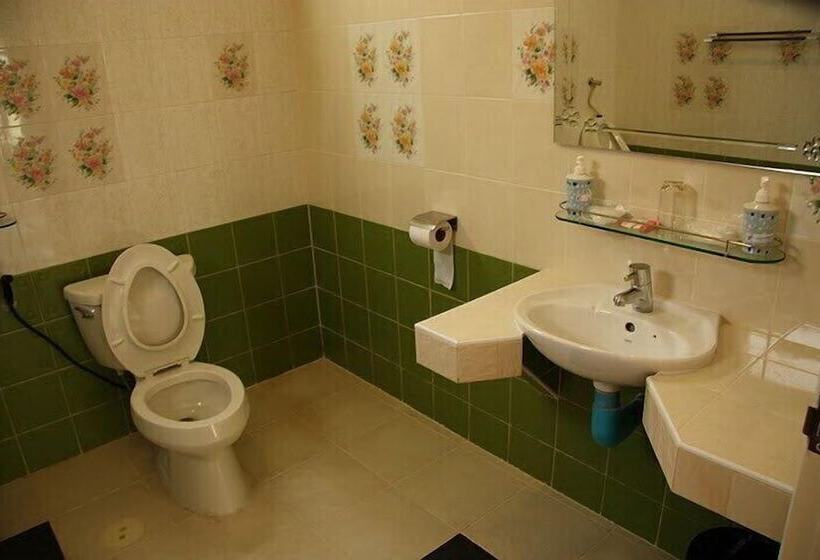 ویلای لوکس 1 خوابه, Khumphyazaw Resort