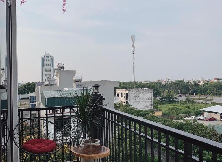 اتاق استاندارد چهارنفره با بالکن, Mio