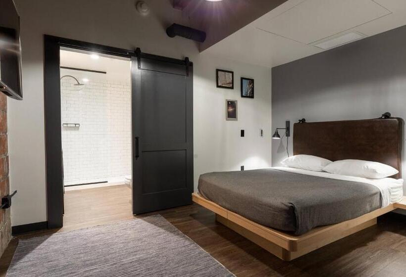 اتاق استاندارد با تخت دو نفره بزرگ برای معلولان, Moxy Nashville Downtown