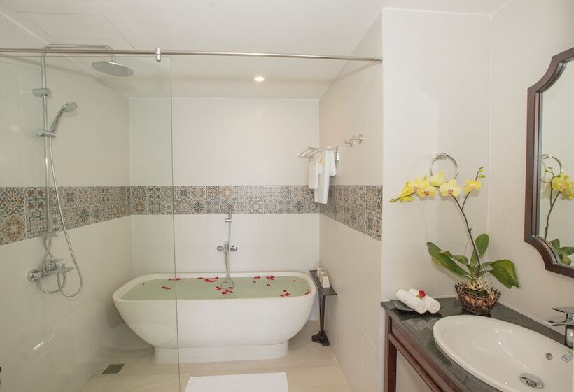 اتاق سوپریور با چشم‌انداز باغ, Roxana River Villa
