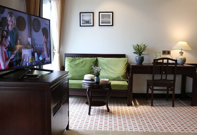 اتاق لوکس, Roxana River Villa