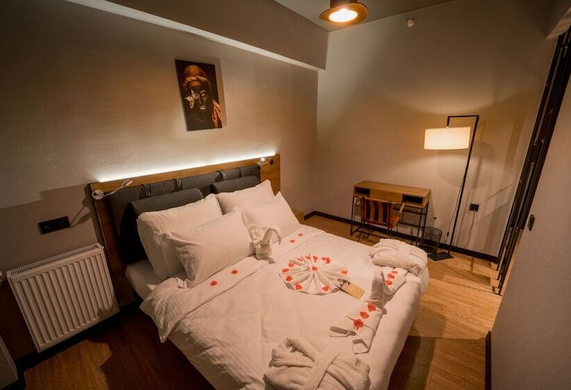 سوئیت جونیور با چشم‌انداز کوهستان, The Kayseri Loft
