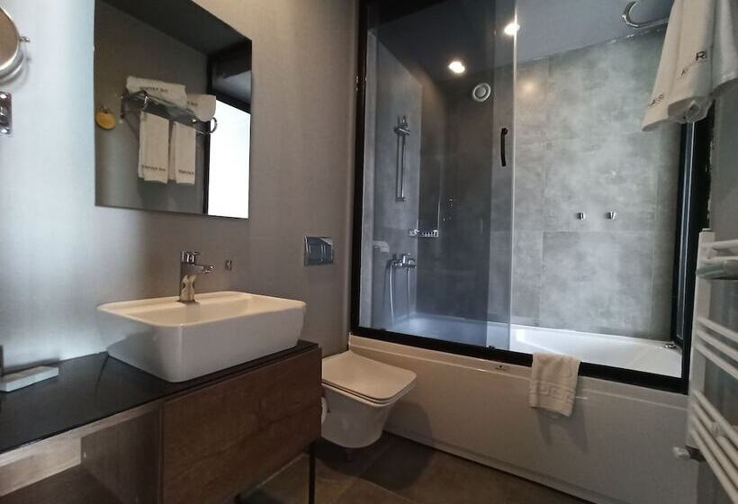 سوئیت جونیور با چشم‌انداز کوهستان, The Kayseri Loft