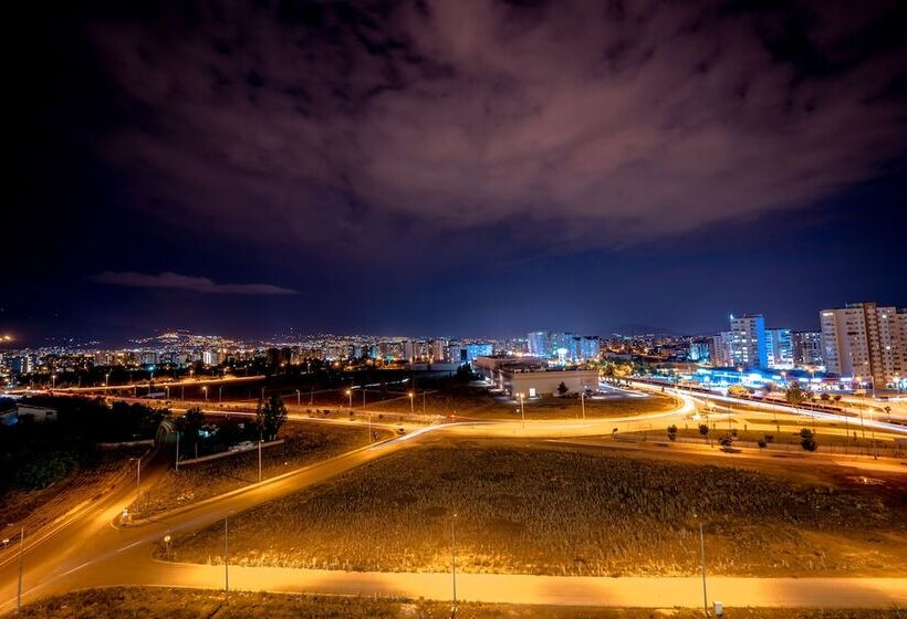 سوئیت جونیور با چشم‌انداز کوهستان, The Kayseri Loft
