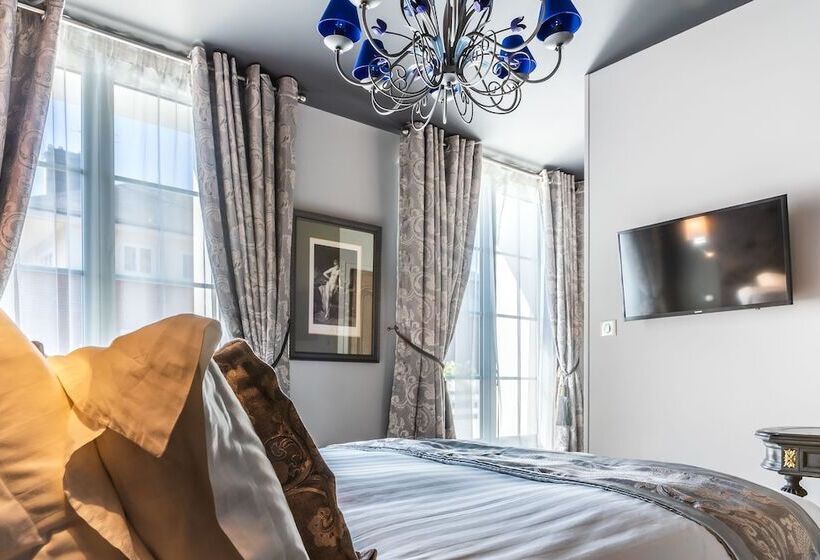 اتاق لوکس با بالکن, Brit Hotel Privilege Lisieux   La Villa Des Arts