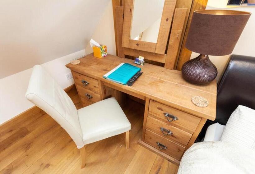اتاق استاندارد با تخت بزرگ, Hanger Down House Bed And Breakfast
