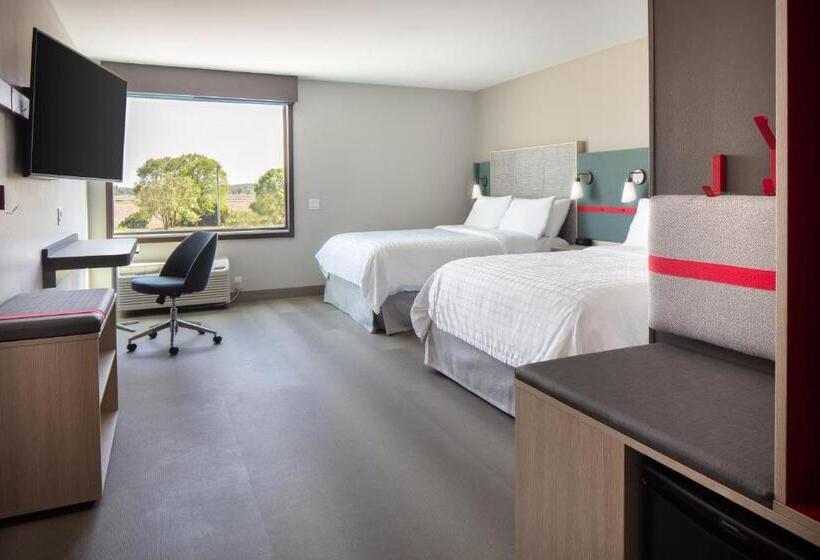 חדר סטנדרט מותאם לאדם עם מוגבלויות, Avid Hotels   Madison   Monona, An Ihg