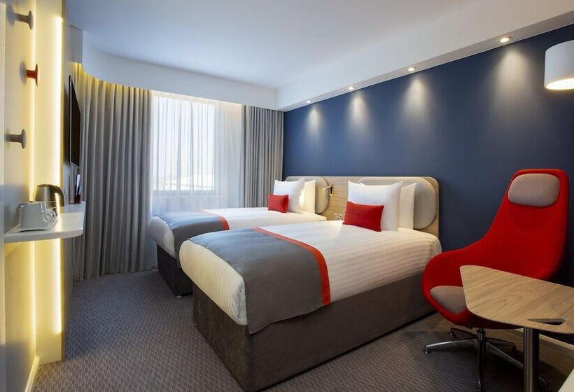 اتاق استاندارد, Holiday Inn Express   Barrow In Furness & South Lakes, An Ihg