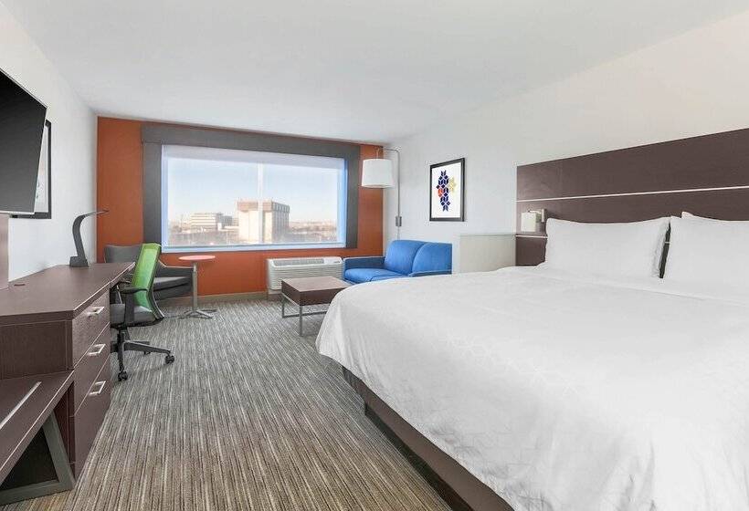 سوئیت برای معلولان, Holiday Inn Express & Suites Chicago O Hare Airport, An Ihg