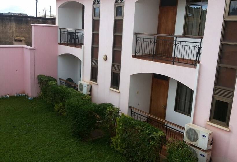 سوییت اجرایی, Lillian Towers