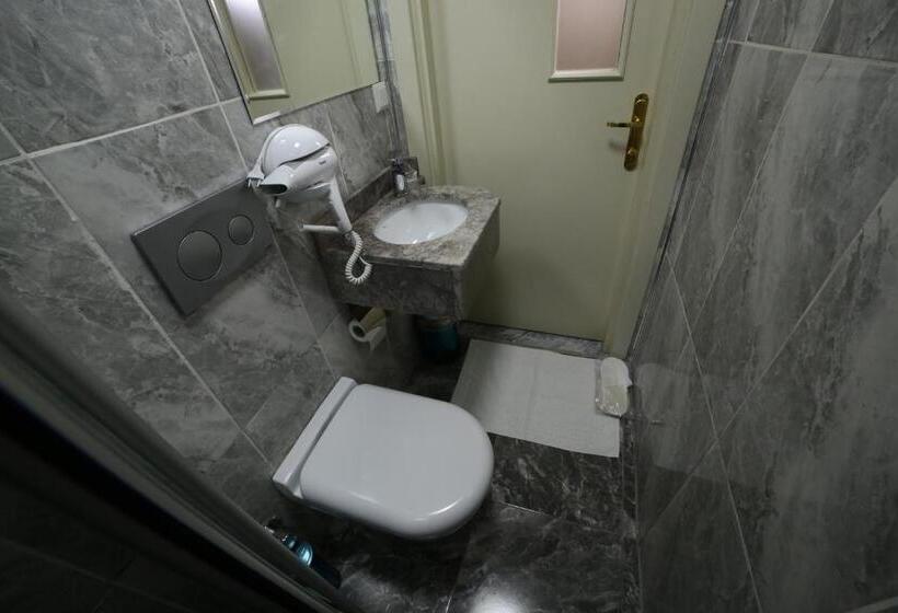 اتاق اکونومی, Taksim Diamond