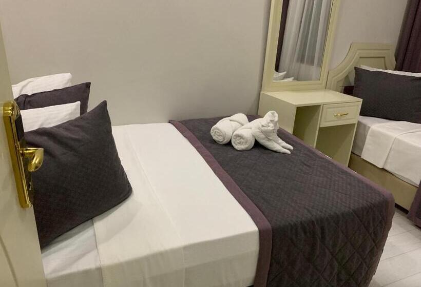 اتاق اکونومی, Taksim Diamond