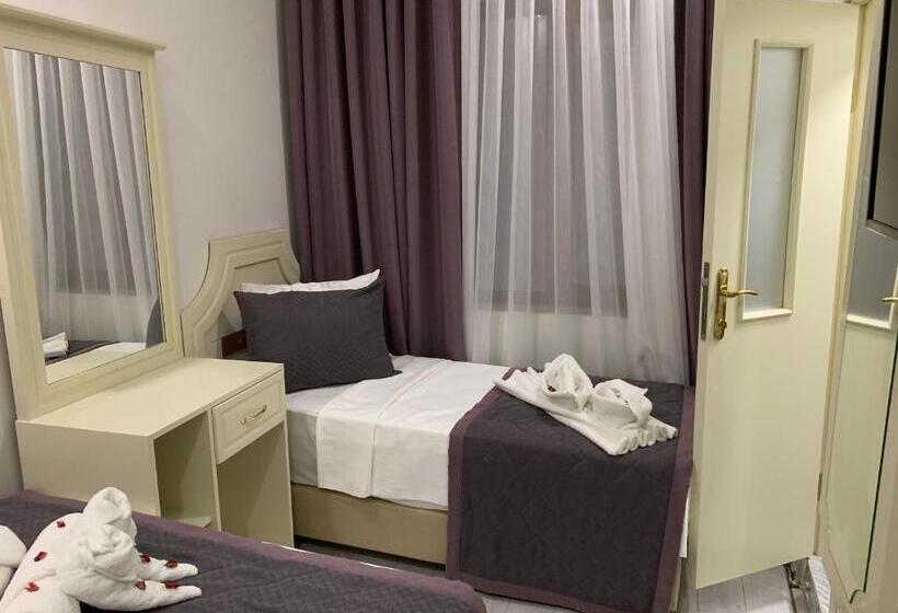 اتاق اکونومی, Taksim Diamond