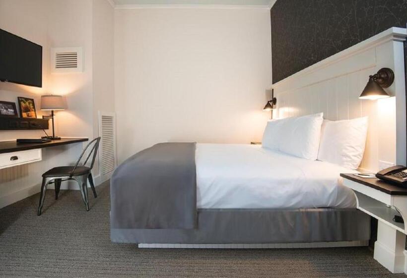 اتاق استاندارد با تخت بزرگ, Village Hotel On Biltmore Estate