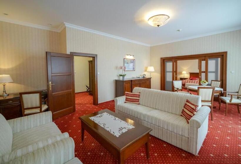 Deluxe Suite with Views, Grand Hotel Bellevue