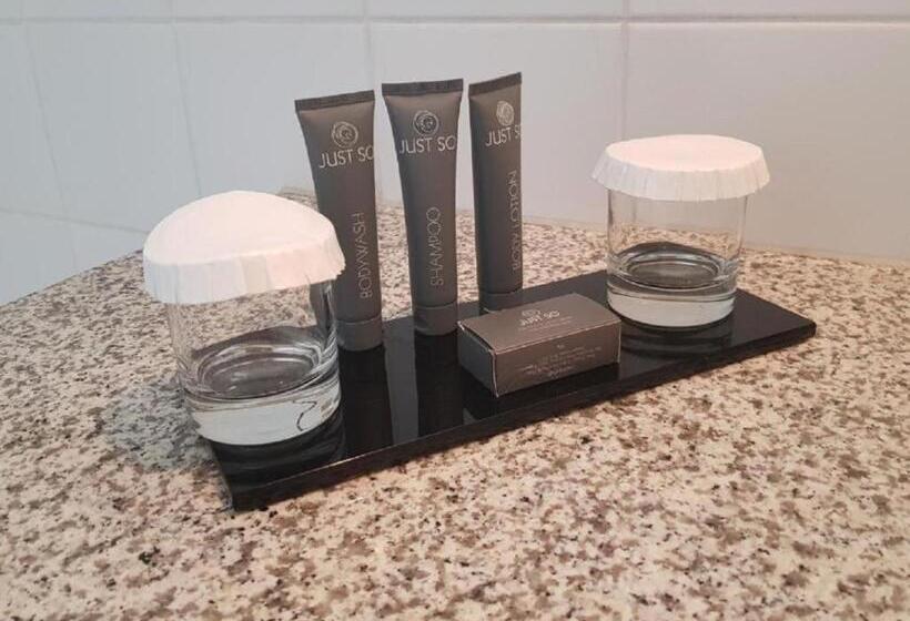 استودیوی استاندارد, Court Classique Suite