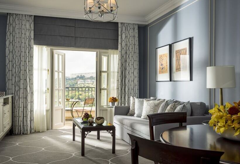 اتاق لوکس با چشم‌انداز, Four Seasons Hotel The Westcliff