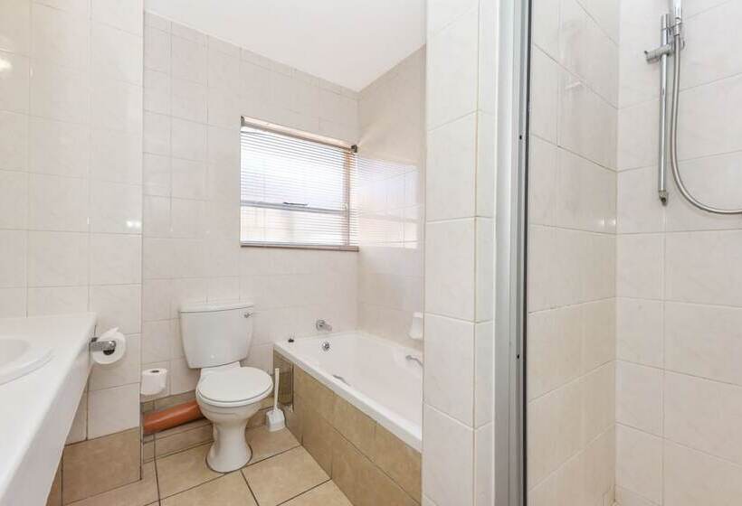 اتاق لوکس با بالکن, Mercure Hotel Nelspruit