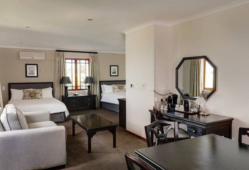 Suite, Protea  By Marriott George King George