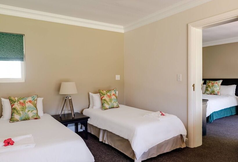 Suite, Protea  By Marriott George King George