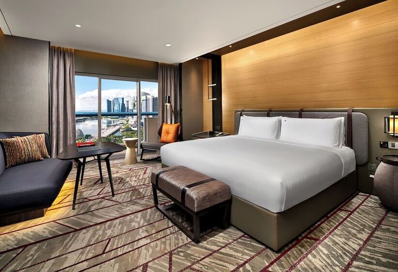 Executive Room, Swissotel The Stamford