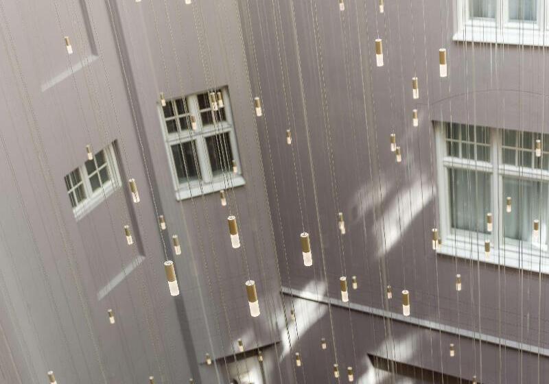 سوئیت با تخت بزرگ, Swissotel The Stamford Singapore