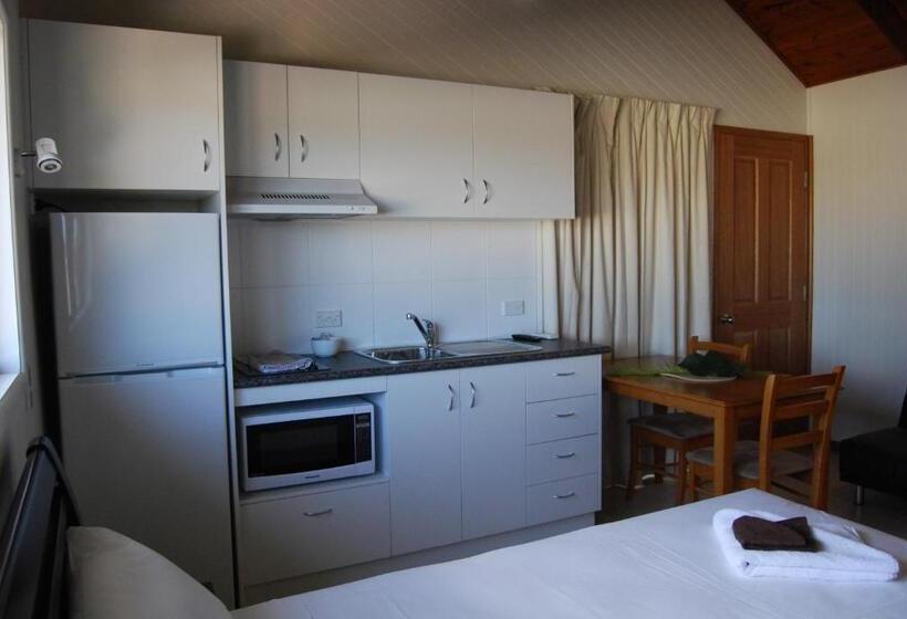 استودیوی استاندارد, Airlie Beach Apartments