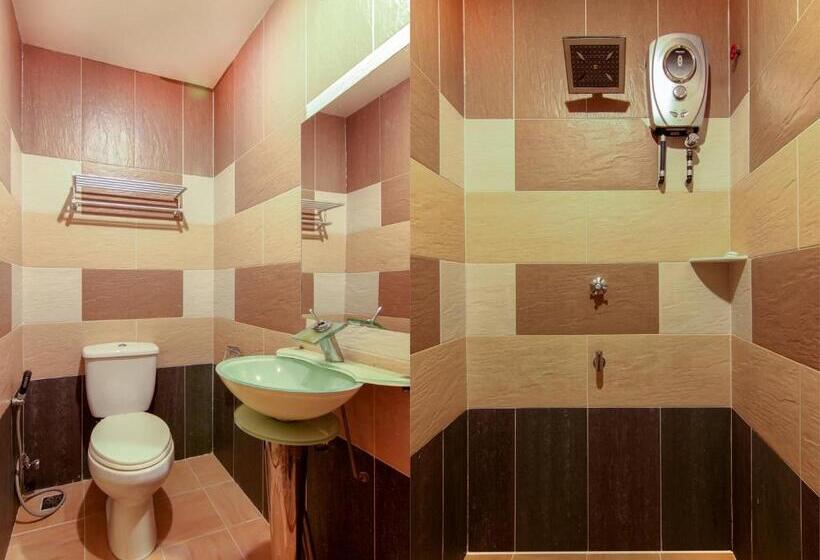 اتاق لوکس سه تخته, Esplanade By Oyo Rooms
