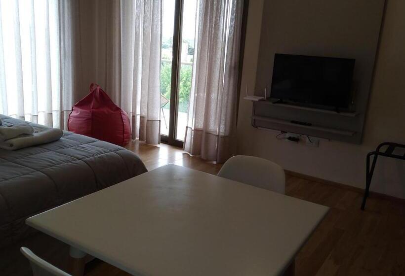 اتاق استاندارد با چشم‌انداز کوهستان, Apart Hotel Quijote By Dot Suites