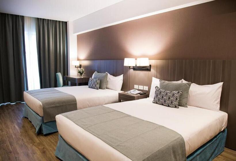 Superior Room with Terrace, Land Plaza La Plata