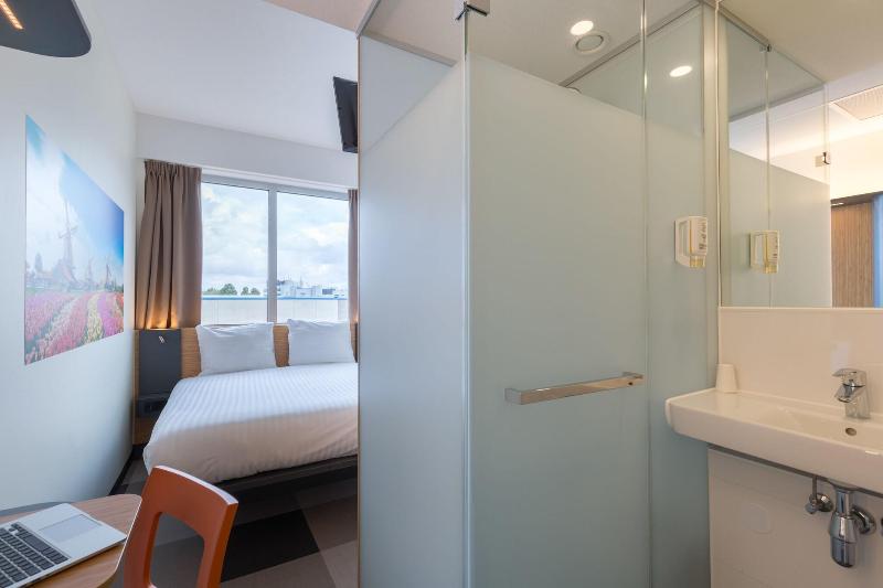 اتاق استاندارد با تخت دو نفره بزرگ, Max Amsterdam Airport Schiphol