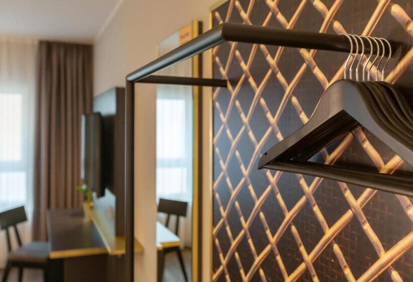 اتاق لوکس, Holiday Inn   The Niu, Mesh Stuttgart Messe, An Ihg