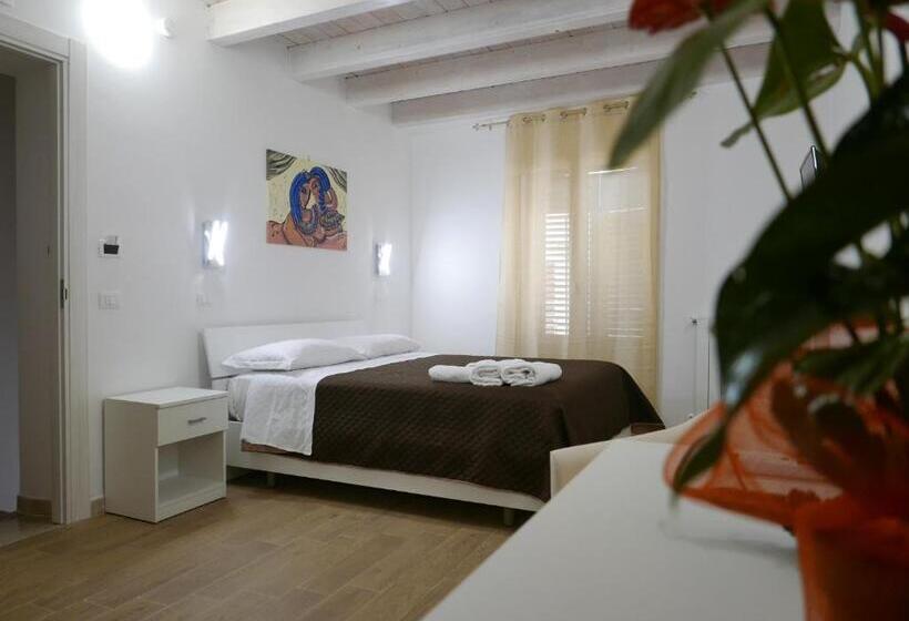 سوییت, Opera Boutique Rooms