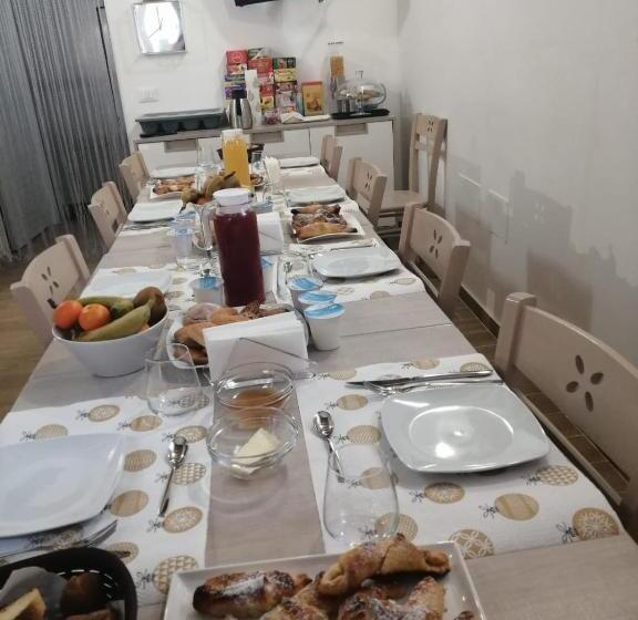 سوییت جونیور, Opera Boutique Rooms